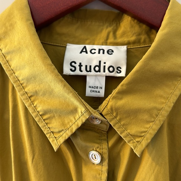 Acne Studios shirt dress in green-gold - Picture 2 of 8
